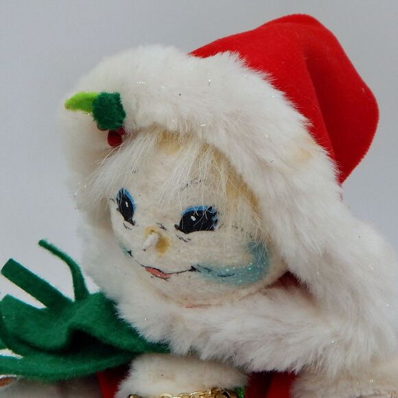 Annalee Snow Woman Basket Pinecones Holly Christmas 10" Decoration Holiday Decor - Picture 8 of 11